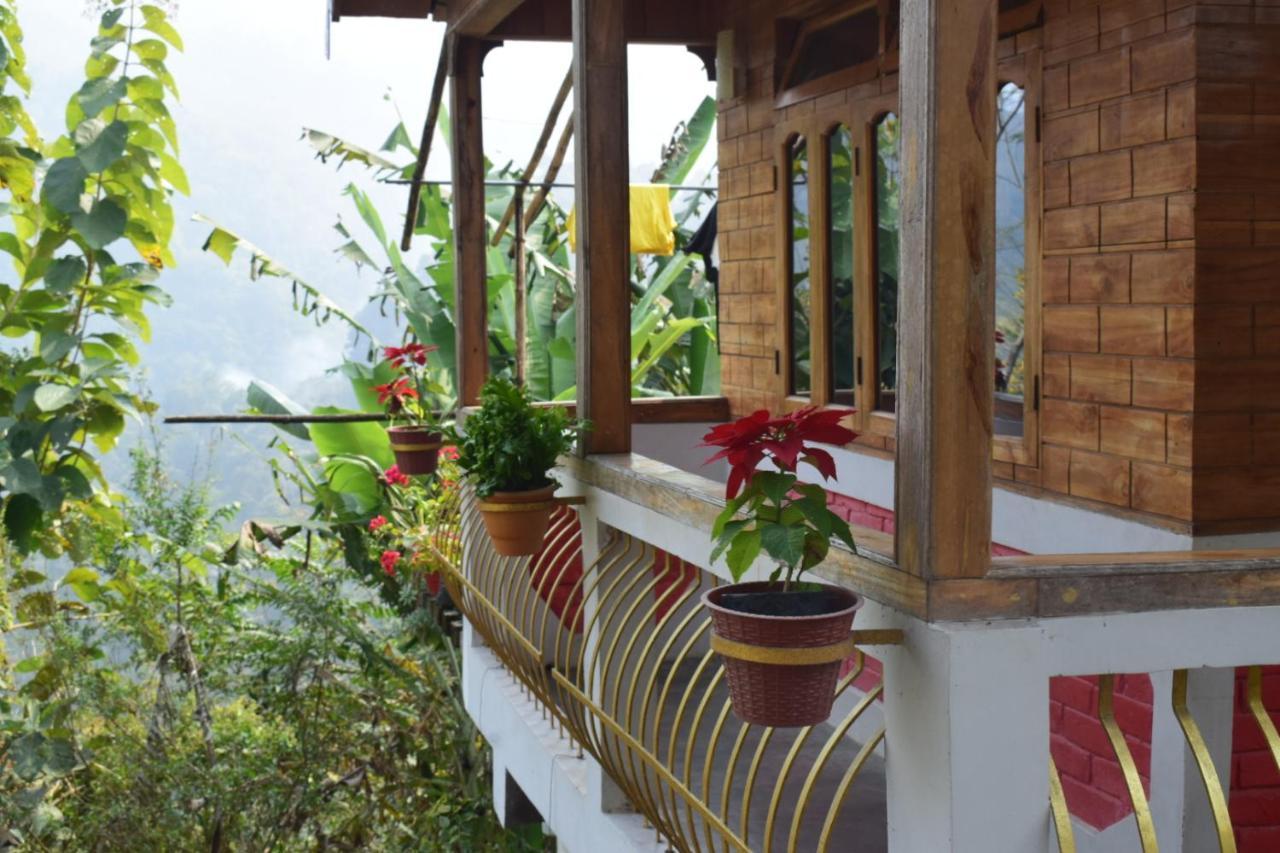 Eviana Homestay Дарджилинг Экстерьер фото